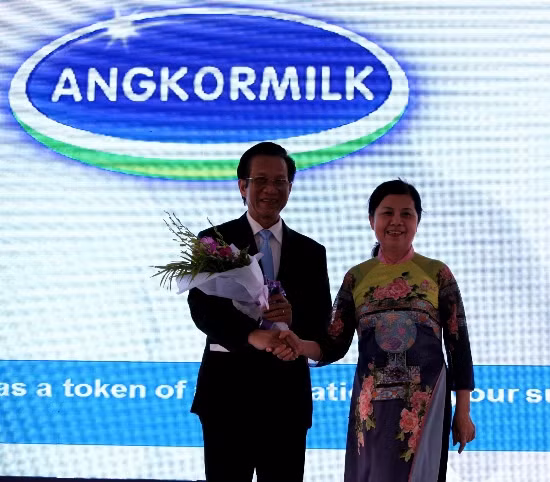 Vinamilk khánh thành nhà máy sữa đầu tiên tại Campuchia ảnh 2