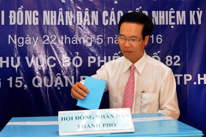 Lãnh đạo Đảng, Nhà nước bỏ phiếu thực hiện quyền công dân ảnh 16