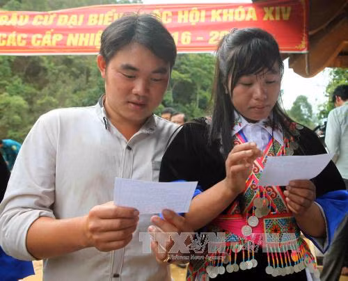 Tương Dương rộn ràng ngày hội bầu cử sớm ảnh 2
