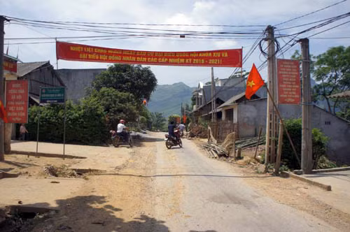 Đồng bào dân tộc sẵn sàng cho ngày hội lớn ảnh 2