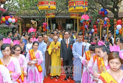 Đại lễ Phật đản Phật lịch 2560: Kêu gọi tăng ni, phật tử bảo vệ môi trường ảnh 3