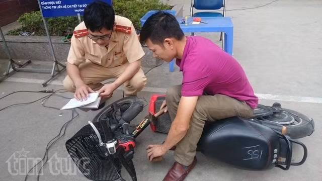 Đăng ký xe máy điện: Bài 1 - Đảm bảo quyền lợi của người dân ảnh 1