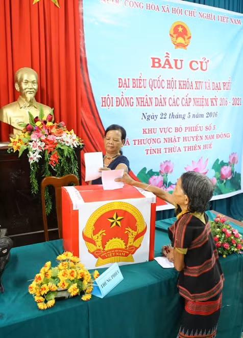 Hình ảnh cử tri cả nước nô nức đi bầu cử ảnh 6