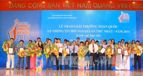 Sẵn sàng cho lễ trao giải thưởng thông tin đối ngoại ảnh 1