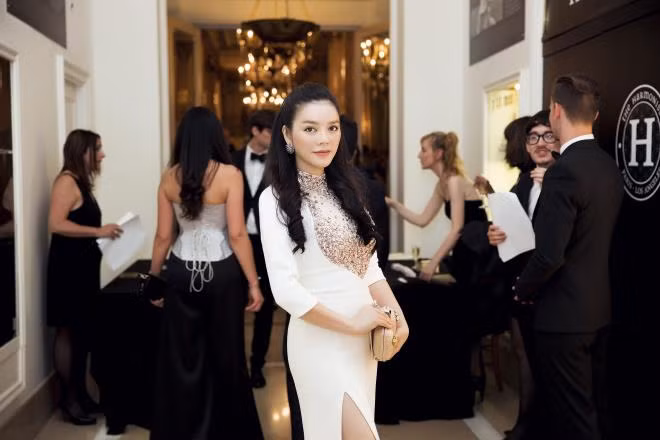 Lý Nhã Kỳ tóc dài quyến rũ tại Gala VIP party ảnh 8