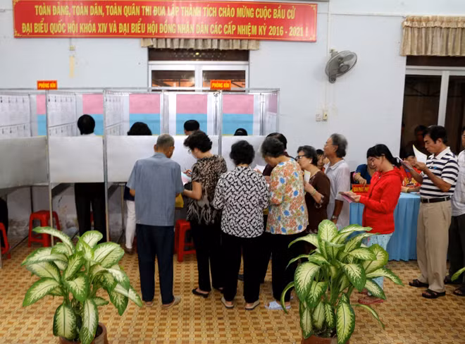 Hình ảnh cử tri cả nước nô nức đi bầu cử ảnh 12
