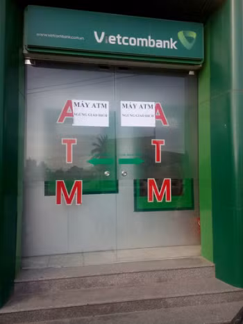 Bắt băng nhóm người Peru phá ATM trộm tiền tỷ ảnh 1
