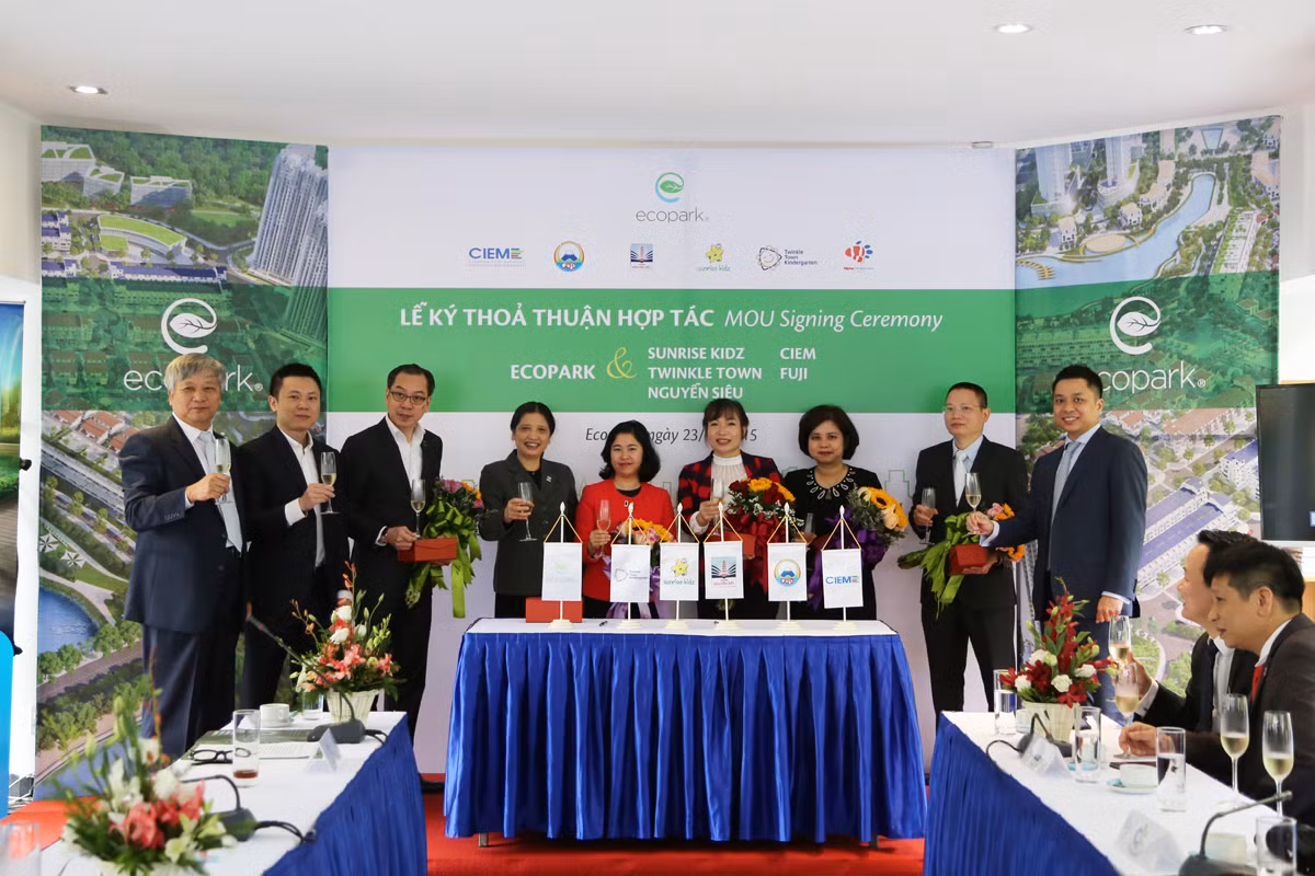 Hàng loạt trường chuẩn quốc tế đầu tư tại Ecopark ảnh 1