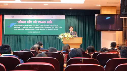 Nâng cao chất lượng nhân lực ngành du lịch thời hội nhập ảnh 1