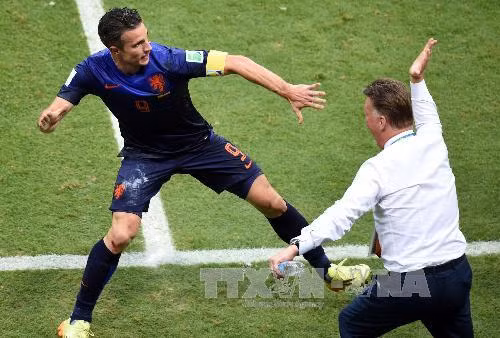 HLV Louis van Gaal từng từ chức 6 lần ảnh 1