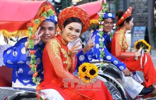 Lễ cưới tập thể công nhân lần đầu tiên tại Đà Nẵng ảnh 1