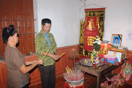 Một học sinh quên mình cứu 5 em nhỏ khỏi chết đuối ảnh 1