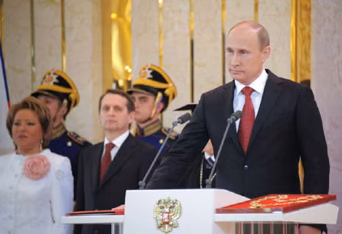 Người Nga vẫn đặt lòng tin vào Tổng thống Putin ảnh 1