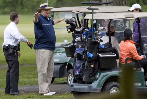 Obama thử 'ngoại giao golf'’ ảnh 1