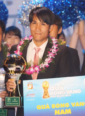 Quả bóng vàng Việt Nam 2012: “Quả bóng Vàng” của nghị lực ảnh 1