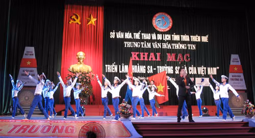 Triển lãm 'Hoàng Sa-Trường Sa là của Việt Nam' ảnh 1