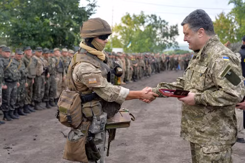 Đức, Pháp, Ukraine bàn về khởi động đàm phán với phe ly khai ảnh 1