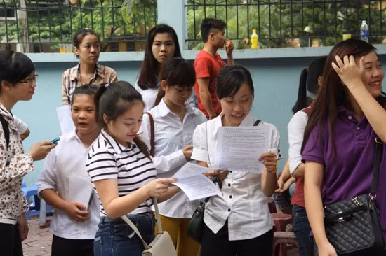 Niềm vui sau khi hoàn thành môn thi cuối ảnh 5