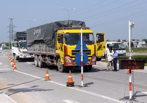 Lập 4 đoàn thanh tra xe quá tải, quá khổ ảnh 1