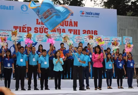 Ra quân “Tiếp sức mùa thi 2016” tại TP Hồ Chí Minh ảnh 2
