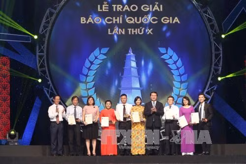 Chủ tịch nước: Không được uốn cong ngòi bút trước cám dỗ ảnh 2
