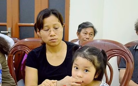 Nhận đỡ đầu con của Đại tá Trần Quang Khải tới năm 18 tuổi ảnh 1