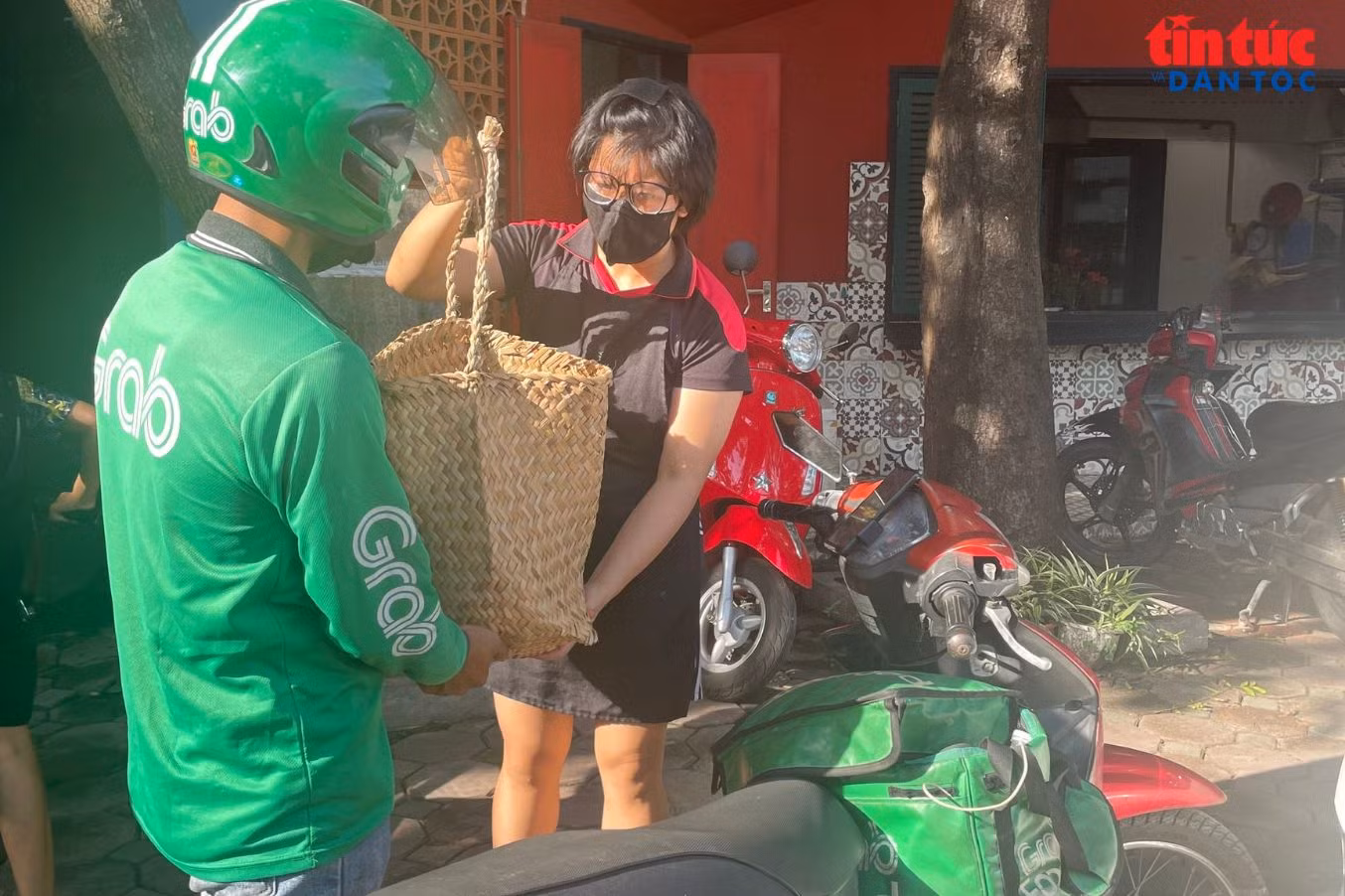 Chú thích ảnh