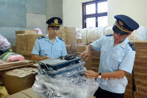 Tăng cường chống buôn lậu, gian lận thương mại dịp Tết ảnh 1