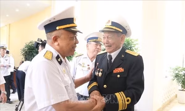 Gặp mặt kỷ niệm 65 năm Ngày mở đường Hồ Chí Minh trên biển