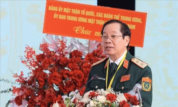 Trung tướng Nguyễn Hữu Chính tái cử Chủ tịch Hội Nạn nhân chất độc da cam/dioxin