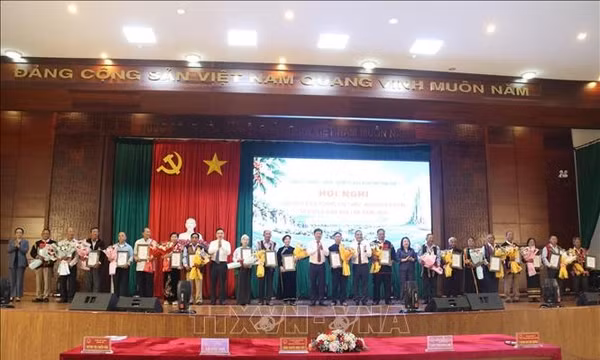 Tiếp tục giữ lửa cho cộng đồng, giữ trọn niềm tin của nhân dân