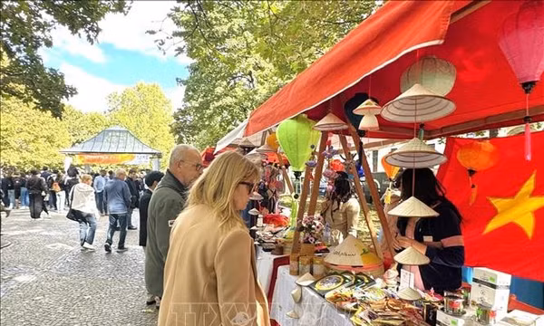 Sắc màu Việt Nam tại Ngày châu Á 2026 ở Bratislava