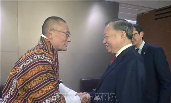 Tổng Bí thư, Chủ tịch nước Tô Lâm gặp Thủ tướng Bhutan