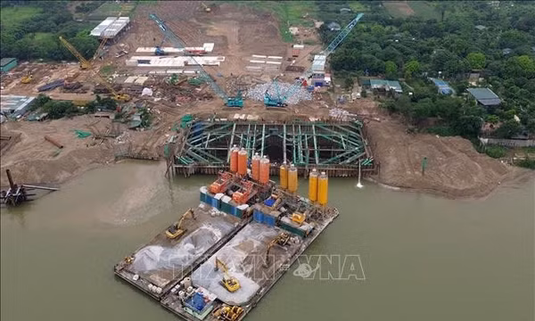 Bảy dự án cầu qua sông Hồng tăng tốc về đích trước APEC 2027