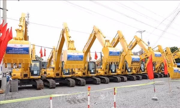Ninh Bình khởi công tuyến đường kết nối liên vùng đồng bằng và miền núi