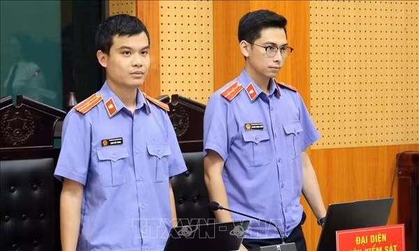 Xét xử một trong những vụ kiện công ích đòi nợ BHXH đầu tiên