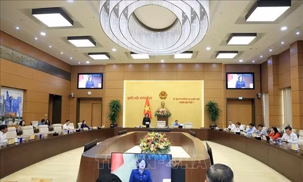 Tập trung kiểm soát lạm phát, giữ vững ổn định kinh tế vĩ mô