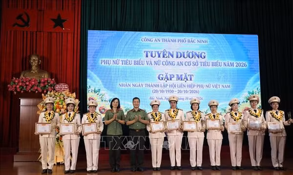 Ngày Phụ nữ Việt Nam 20/10: Lan tỏa những tấm gương sáng, việc làm sáng tạo
