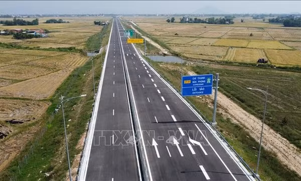 Đánh thức hành lang kinh tế miền Trung - Tây Nguyên - Bài 1