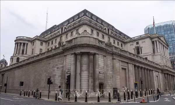 Tòa nhà Ngân hàng Trung ương Anh ở London. Ảnh: THX/TTXVN