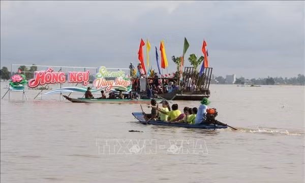 Độc đáo trải nghiệm du lịch mùa nước nổi