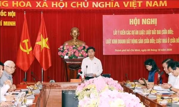 Giúp người dân tự thoát nghèo bền vững