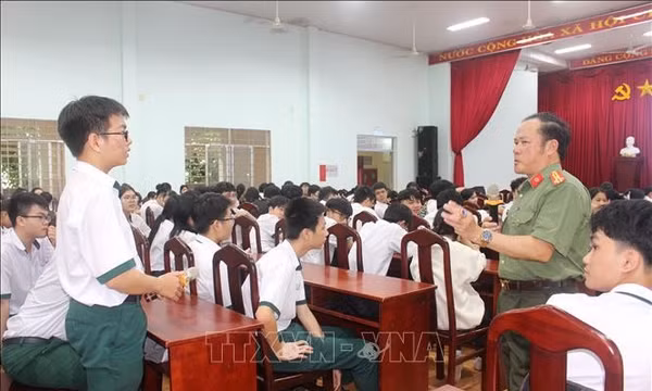 Phổ biến kiến thức về phòng, chống lừa đảo trên không gian mạng