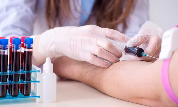 Nghiên cứu mới đặt vấn đề về yêu cầu nhịn đói trước xét nghiệm máu