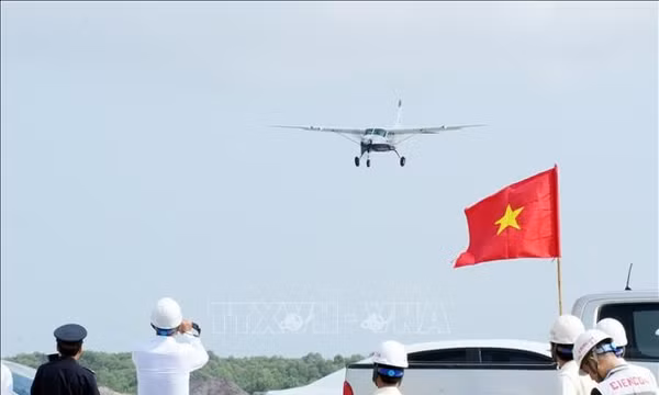 Chuyến bay kỹ thuật đầu tiên kiểm tra an toàn tĩnh không tại Cảng hàng không Quảng Trị