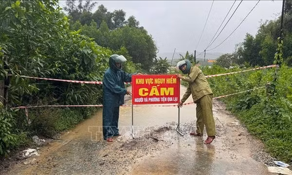 Đà Nẵng sẵn sàng các phương án sơ tán người dân vùng lũ trong đêm