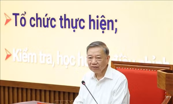 Tổng Bí thư, Chủ tịch nước truyền đạt Chuyên đề về Lãnh đạo chiến lược trong kỷ nguyên mới cho các Ủy viên Trung ương Đảng