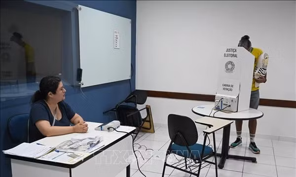 Cuộc bầu cử Tổng thống Brazil: Cục diện khó đoán