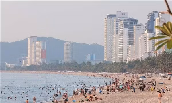 Thí điểm miễn thị thực cho công dân Trung Quốc đi du lịch theo đoàn 