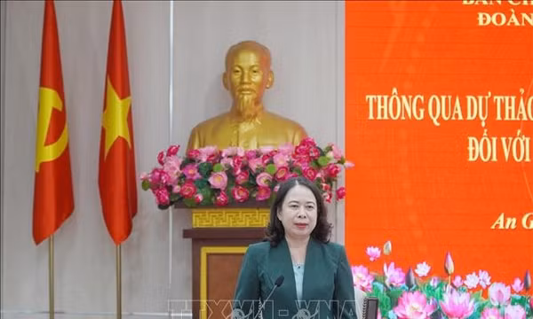 Tập trung nghiên cứu ban hành đề án xây dựng đội ngũ cán bộ